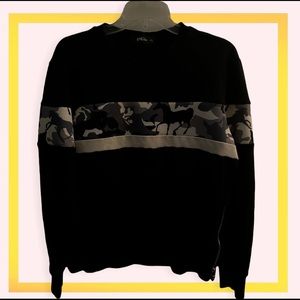 2084 GXG Trendy Man Jeans Horse Design Sweater Size Large